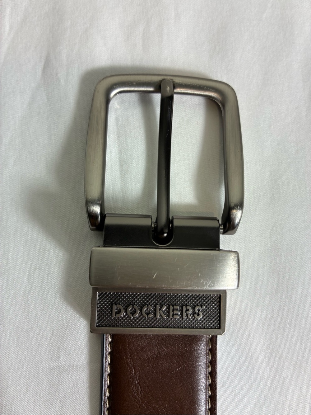 Dockers reversible mens belt sz 38-40 black/brown  Brushed Silver Buckle